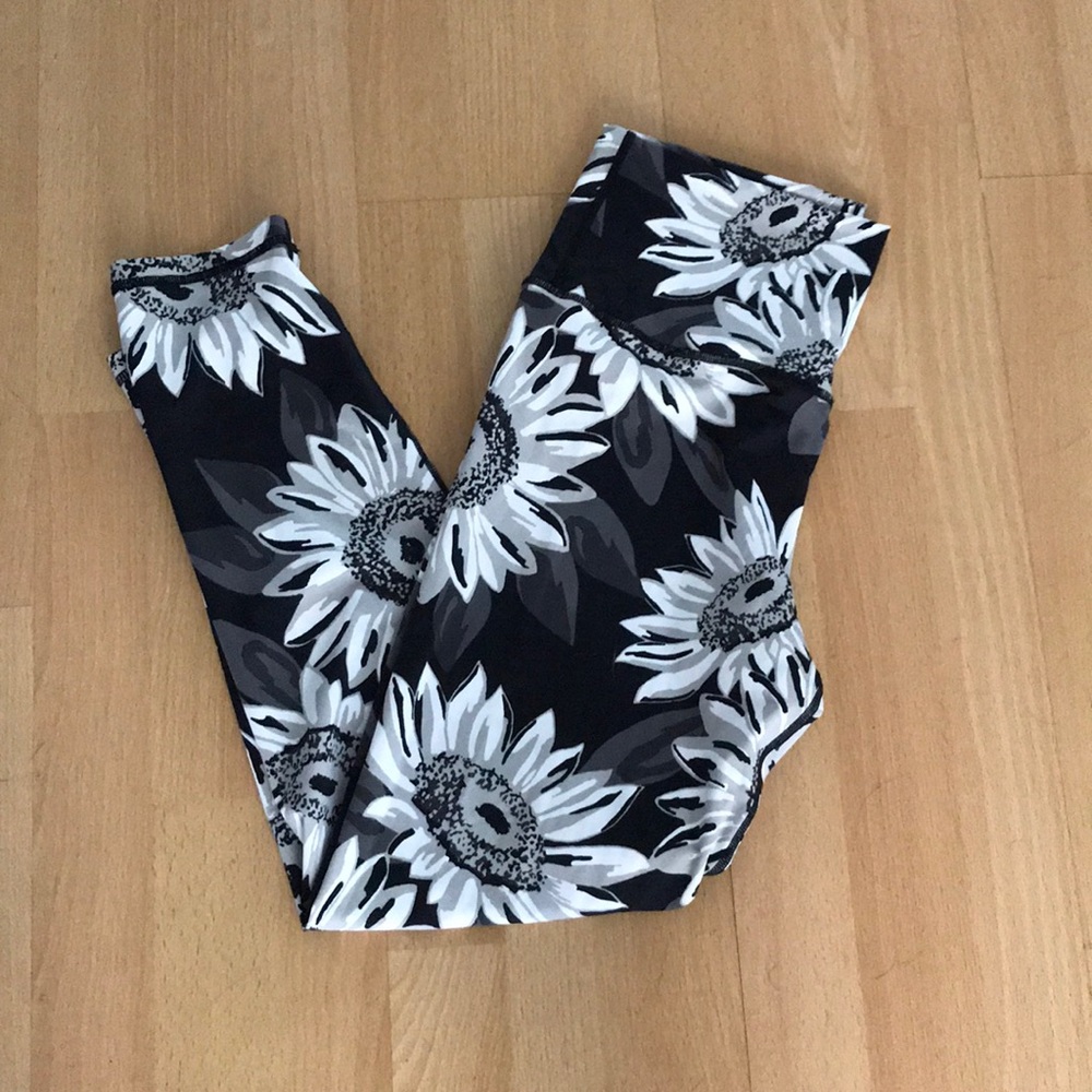 Aerie sunflower leggings